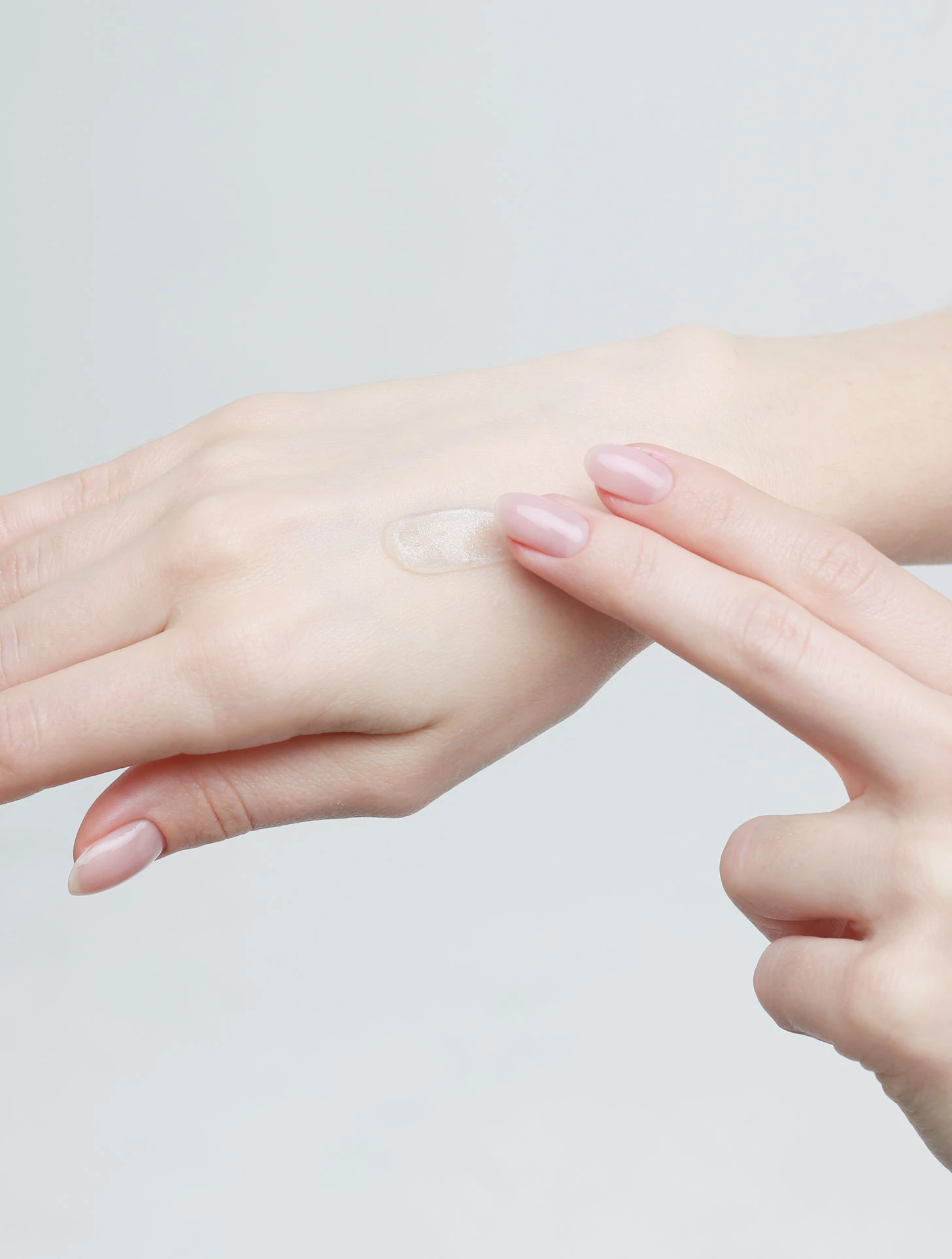 Гиалуроновая сыворотка для контура глаз и ресниц