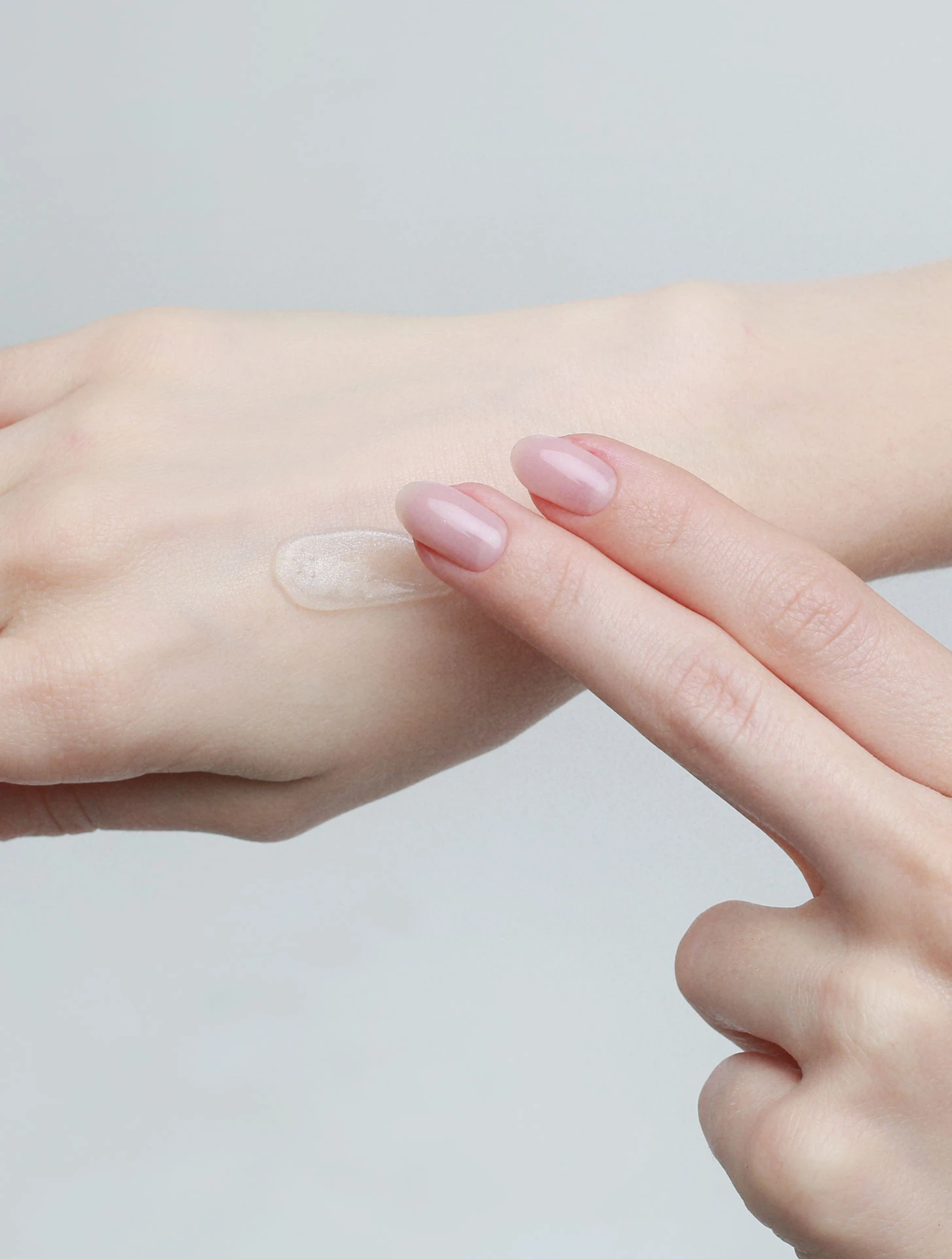 Укрепляющий крем-антиоксидант с комплексом витаминов для молодой кожи вокруг глаз